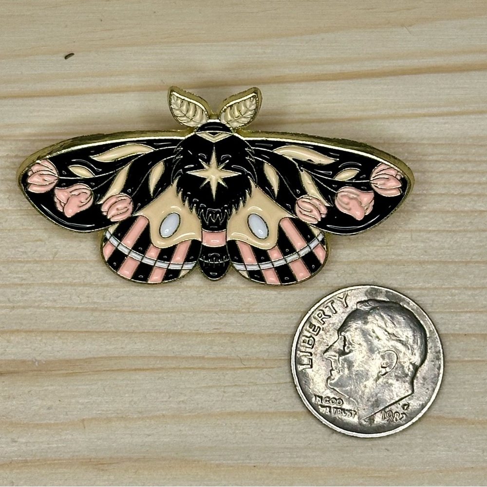 Moth Brooch - Picture 2 of 3